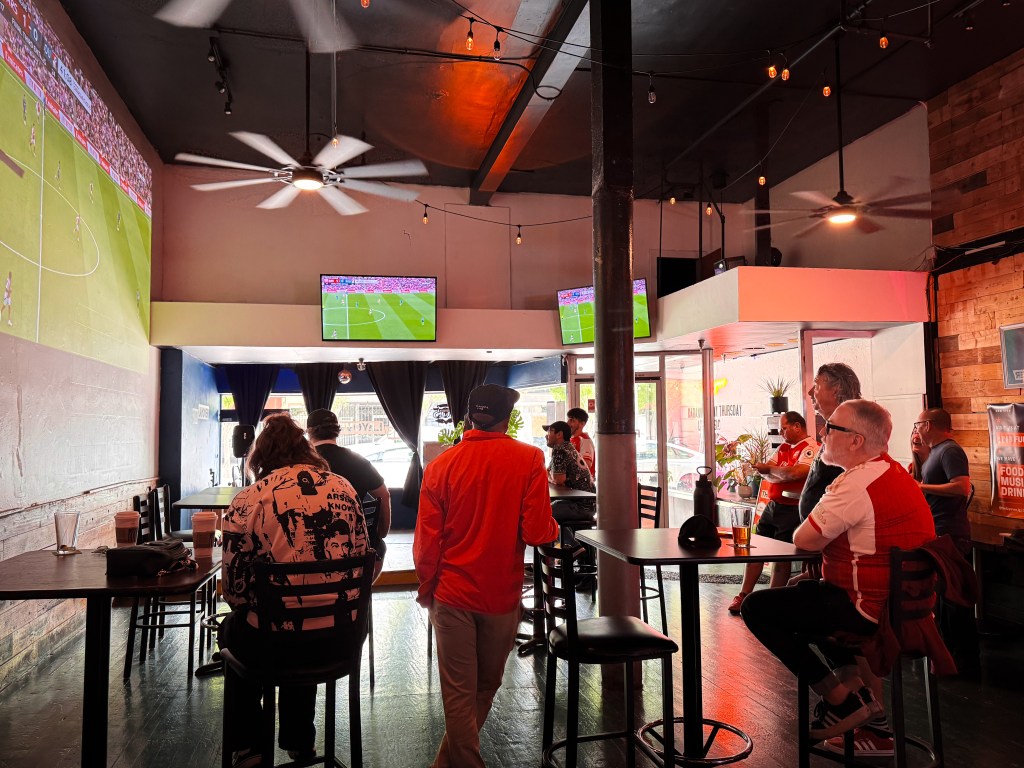 The Layover, gastropub in Downtown, Fresno